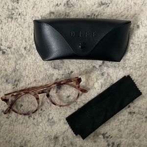 DIFF eyewear